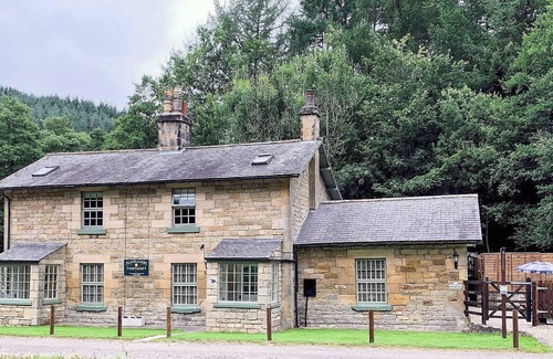 Pickering Cottage | Hudson Cottage - UK38152