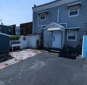 West New York House | Hudson Haven-Near NYC Transit