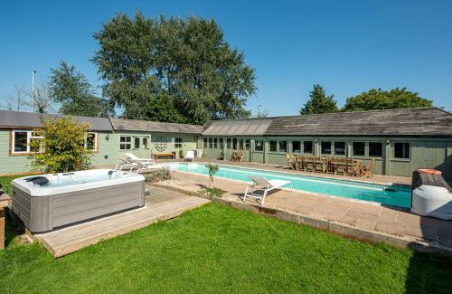 Upton Cheyney House | Hudson House