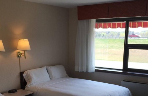 Rigaud Hotel | Hudson Inn Auberge