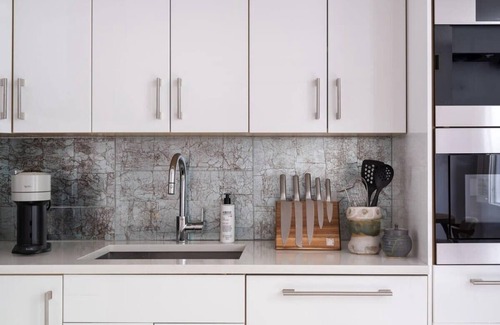 Tribeca House | Hudson Terrace by Rove Travel | Chic Tribeca TH