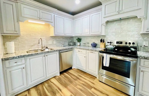 Nederland House | Hues of Blue 2BR 2BA Home on Quiet Street