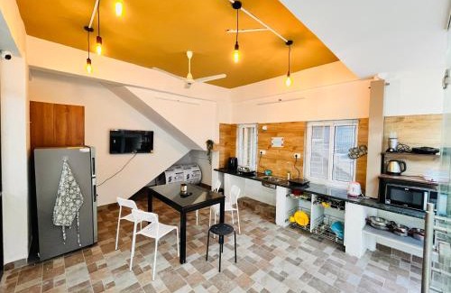 Brookefield House | Hues Stay Luxury Rooms