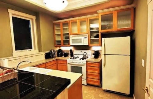 Puyallup Apartment | HUGE 1 BEDROOM APPARTMENT (910 sqft)!