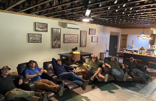 Patterson Cabin | HUGE 11 BD 6 BA CABIN! BAR AND GOLF SIMULATOR INSIDE, OUTDOOR KITCHEN/PROJECTOR