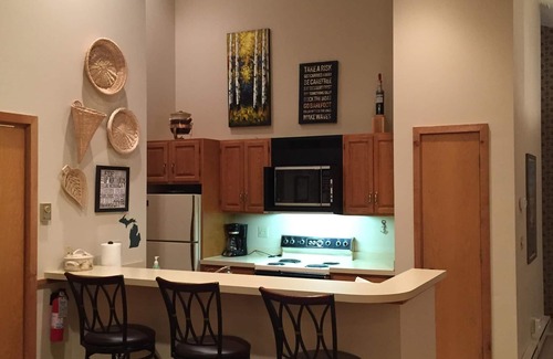 Mancelona Condo | HUGE 2 Bedroom, 2 Bath Penthouse Condo at Schuss Mountain