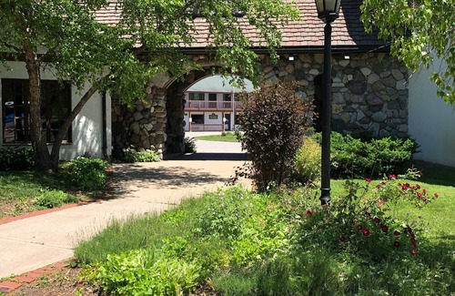 Mancelona Condo | HUGE 2 Bedroom, 2 Bath Penthouse Condo at Schuss Mountain