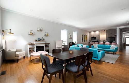 St. Charles Apartment | HUGE 2 bedroom unit on Main Street