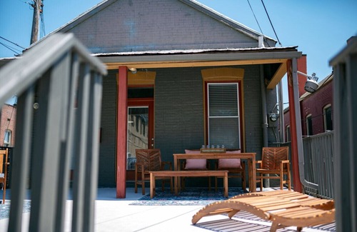 St. Charles Apartment | HUGE 2 bedroom unit on Main Street