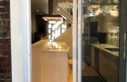 Garden District Apartment | Huge 2-Story Loft