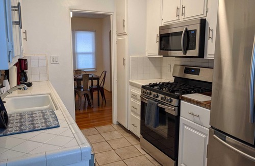 Hillcrest Apartment | Huge 3/2.5 Apt Sleeps 12 | San Diego