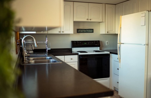 Salisbury Beach House | Huge 3BR, 3Bath, 2000 sqft. short walk to beach