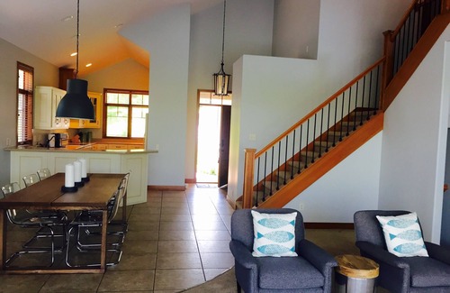 Angola House | HUGE 5 Bedroom Lake House Retreat On Crooked Lake