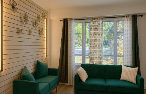 Richmond Hill Villa | Huge 5BR Home Comfort, Style & Space for Everyone!