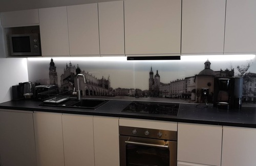 Stare Miasto Apartment | Huge and cosy 5 bedroom-apartment with living room and 3 bathrooms, City centre