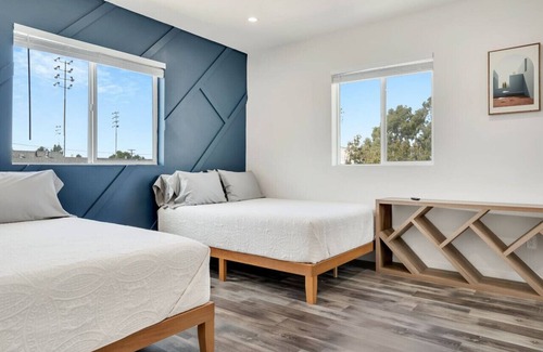 Montebello House | Huge and modern home near LA & OC