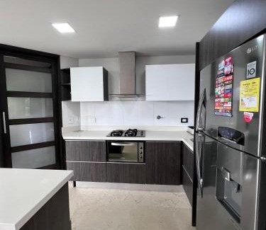 El Castillo Apartment | Huge Apartment for families at Poblado