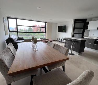 El Castillo Apartment | Huge Apartment for families at Poblado