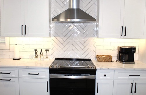 Athens House | Huge Athens Home 4 mins to UGA