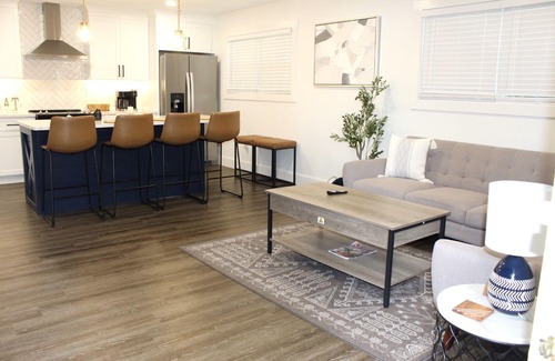 Athens House | Huge Athens Home 4 mins to UGA
