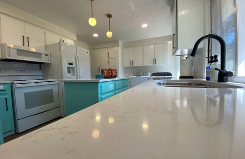Spokane Valley House | Huge Backyard-Spacious 4 Bedroom! Wet Room Bathroom! Pets! Arcade! Green Clean