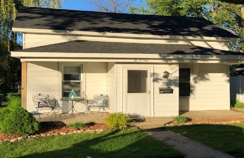 Elk Rapids House | Huge corner lot, home is a 2-minute walk to beach, playground, and park