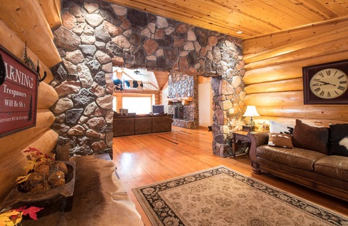 Payson Cabin | *HUGE* 🌲 Country Club Estate in Payson Tonto National Forest - Sleeps 20+ 🦌