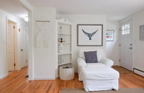 Brewster House | Huge Deck Outdoor Shower Dog Friendly