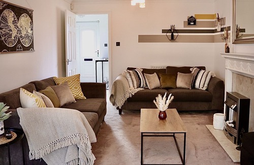 Alvaston House | HUGE Discounts| Contractors| RollsRoyce| Hospital