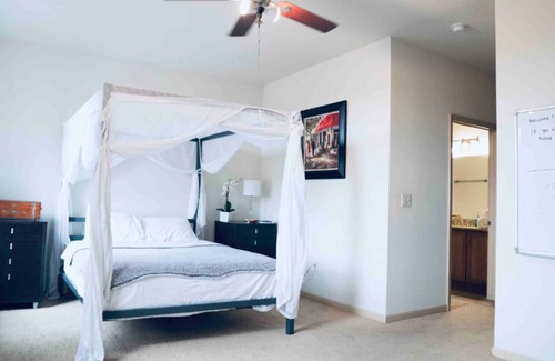 Downtown Columbus Apartment | Huge Downtown Apartment with Free Parking