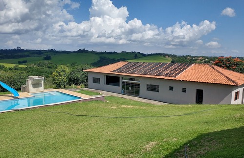 Aracoiaba da Serra House | Huge farm with pool, game room and lots of green.