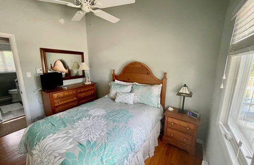Barnegat Light Cottage | Huge Fenced-In Yard Near Beach & Bay - Thoughtful Amenities - '24 Booking Quick