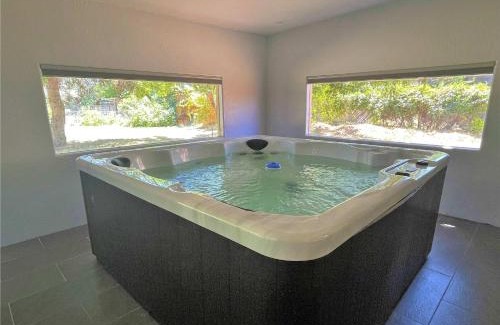 Millcreek House | Huge Fully Updated 7-bedroom Home in Millcreek