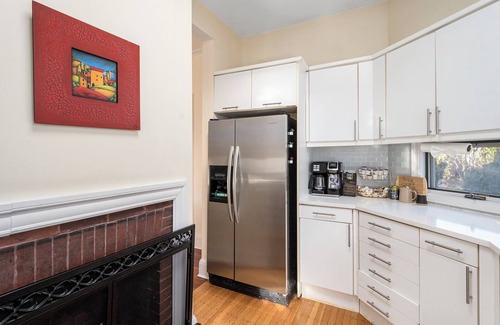 College Hill House | Huge historic Eastside home - walk to Brown, RISD
