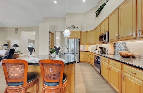 Arabian Crest House | Huge Home. Sleeps 12. Mayo Clinic, Desert Ridge, TPC Golf!