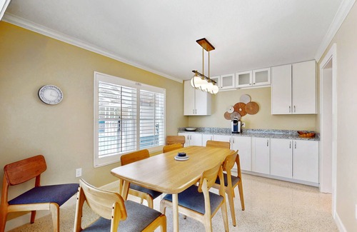 Ringling Estates House | Huge Home with Pool, Home Office, & Sunroom | Walk to Lido Beach