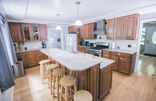 Princeton House | Huge house by Princeton University! Fits up to 22!