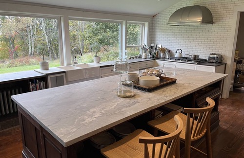 Cragsmoor House | Huge house with amazing kitchen, near great hiking; great for groups!