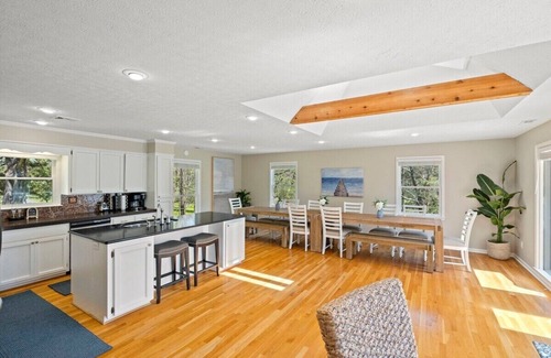 Hendersonville House | Huge Lakehouse w/Pool, Hot Tub & Fire Pit Near Nashville!