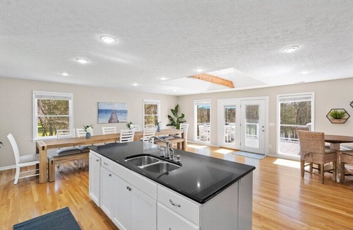 Hendersonville House | Huge Lakehouse w/Pool, Hot Tub & Fire Pit Near Nashville!