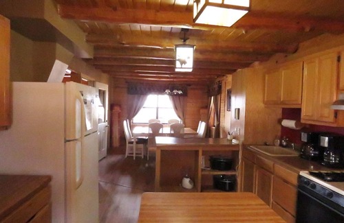 Jasper Cabin | Huge Log Cabin Perfect for Family Reunions & Church/Corporate Retreats