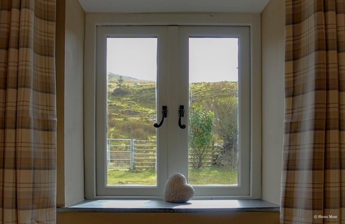 Llangadog Cottage | Huge Luxurious Barn conversion