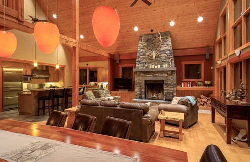 Golden Ski Chalet | Huge luxury home at KHMR. Brand new Sauna, hot tub