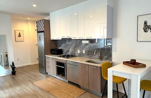 Little Italy Apartment | Huge Modern 2 bedroom in Little Italy
