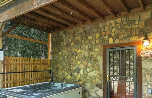 Skyland Cabin | HUGE Mtn Cabin Sleeps 16+ w/views