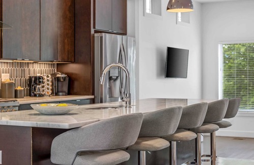 Berry Hill House | Huge Nashville Home - 1 King/6 Queens & Balcony
