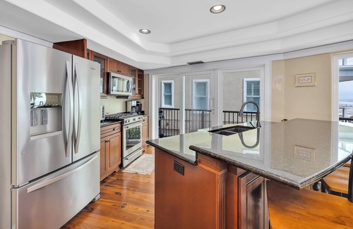 Saint Simons Island House | Huge Ocean Front Home with Multi Levels for Large Groups or Families