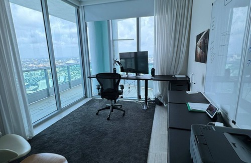 Edgewater Apartment | Huge Penthouse Apartment in Downtown Miami.n