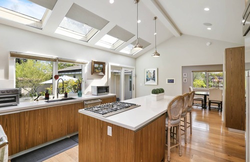 Cowan Heights House | Huge Secluded Cowan Heights Home, Pool, Entertainers Delight (4 beds/5 baths)