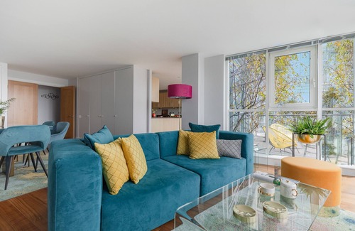 Tachbrook Apartment | HUGE THAMES VIEW LUXXE NOMAD DESIGN HOME